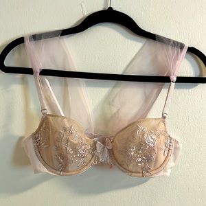 Victoria Secret angels unlined demi bra